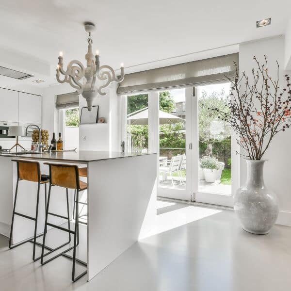 A Deep cleaned kitchen